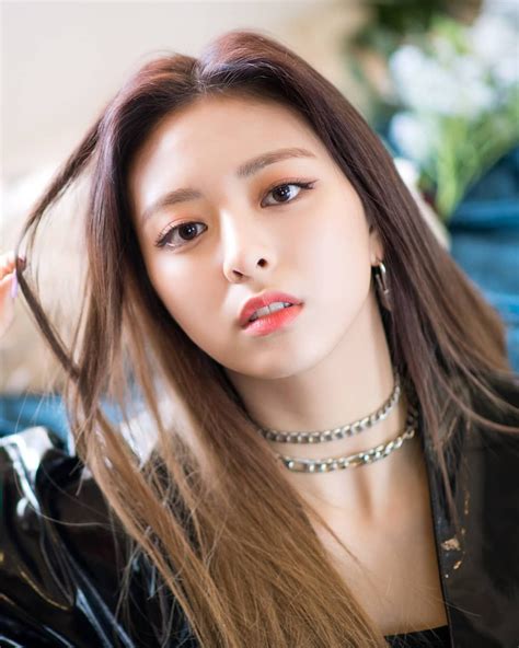 yuna sexy|ITZY's Yuna Shocks With Her Incredible Natural Beauty In.